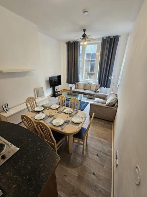 65 Renfield St 2 Bed Apartment Glasgow Eksteriør bilde
